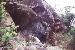 Sirumalai - rock-shelter paintings - Aruvimalai