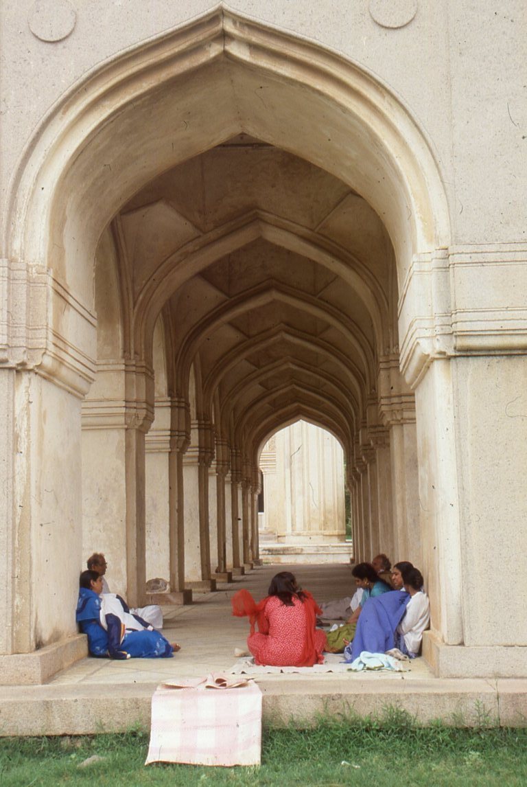 Hyderabad-Qutub-Shah-Tomb-reduced