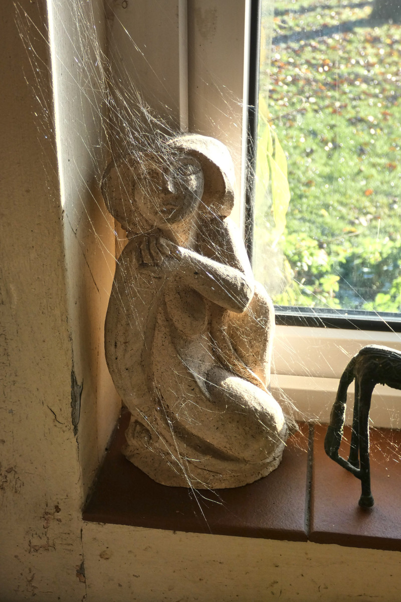 Ceramic-maquette-Richard-Hayward-with-cobwebs