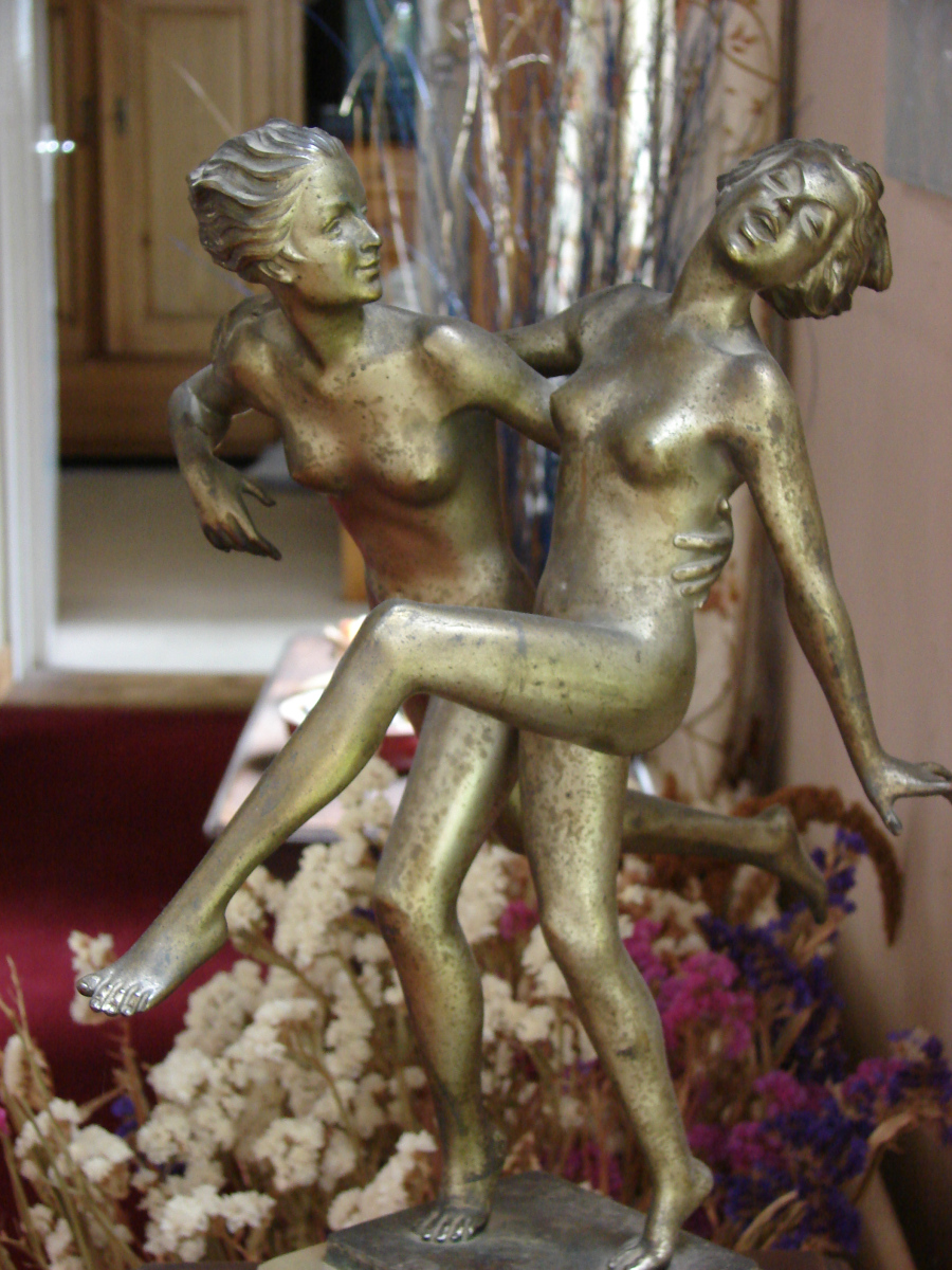 Dancing-Girls-by-Josef-Lorenzl-circa-1930
